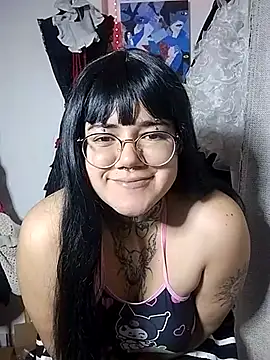 xomimuka online show from 03.19.25