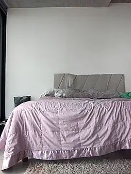 xomimuka online show from 10.14.25