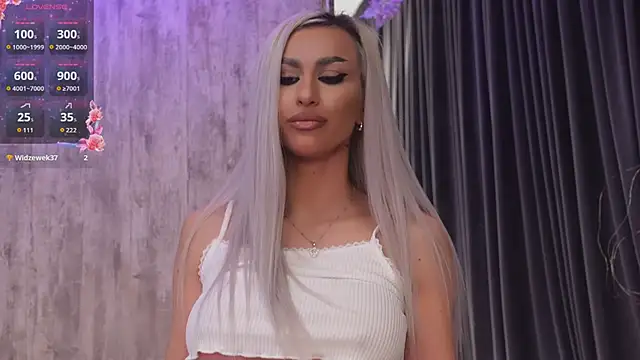 Snapshot of KarlaBart chatting on 02.09.26 KarlaBart online show from 02.09.26