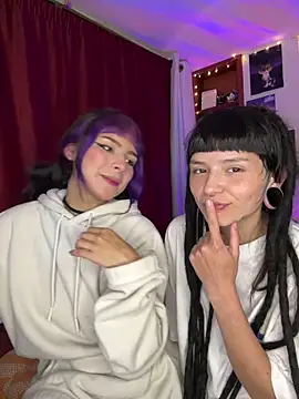 Snapshot of mavimist__ chatting on 03.07.26 mavimist online show from 03.07.26