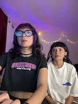 Snapshot of mavimist__ chatting on 03.08.26 mavimist online show from 03.08.26