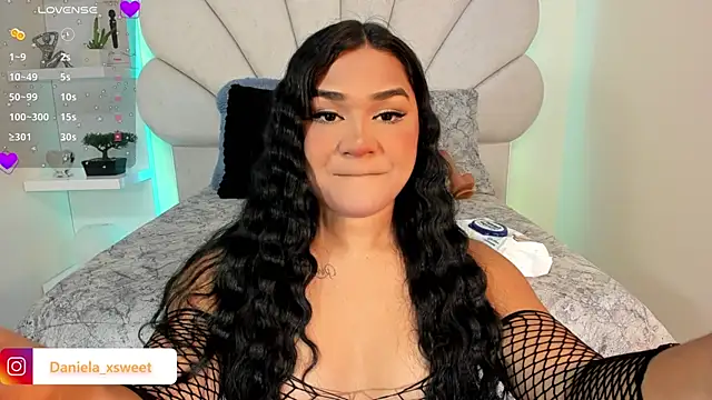 Snapshot of Danielaangelina chatting on 11.05.25 Danielaangelina online show from 11.05.25