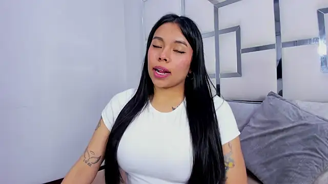 ZoeWan69 online show from 09.19.25