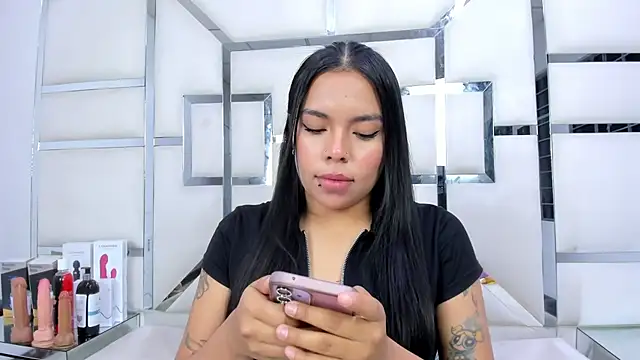 ZoeWan69 online show from 03.12.26