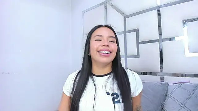 ZoeWan69 online show from 03.13.26