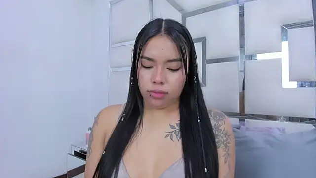 ZoeWan69 online show from 04.13.26