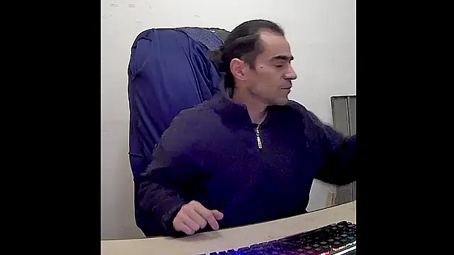 ReyDeBotones online show from 03.10.26