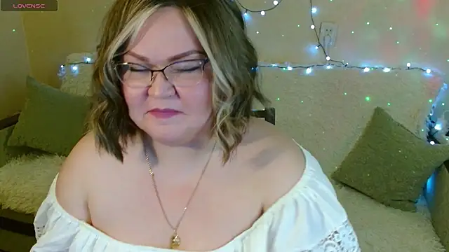 Vivien  wet online show from 02.05.25