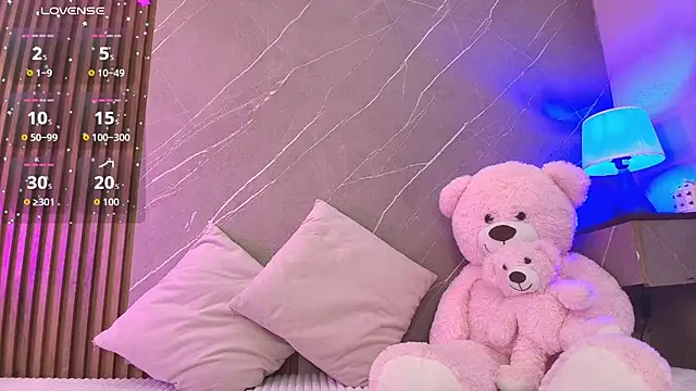 Snapshot of ariana_jhonson1 chatting on 01.17.26 ariana jhonson1 online show from 01.17.26