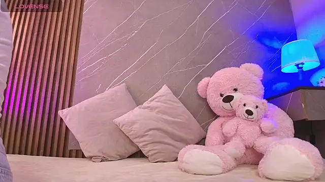 Snapshot of ariana_jhonson1 chatting on 02.24.26 ariana jhonson1 online show from 02.24.26