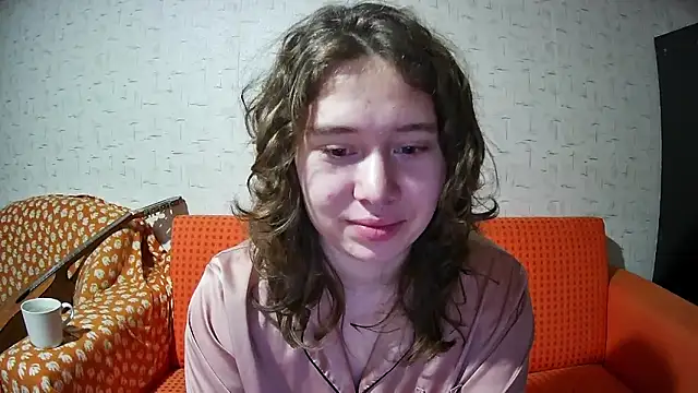 girliemilk online show from 11.17.25