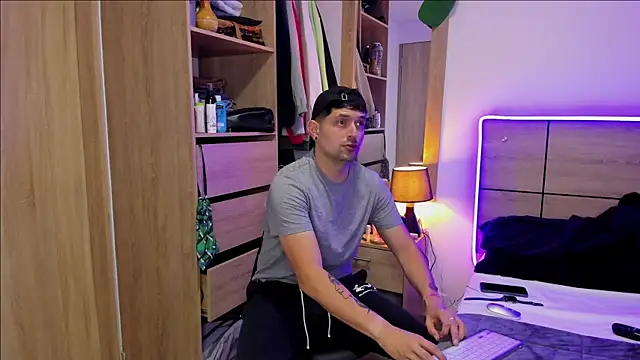 Snapshot of ILoveNYStyle chatting on 03.12.25 ILoveNYStyle online show from 03.12.25