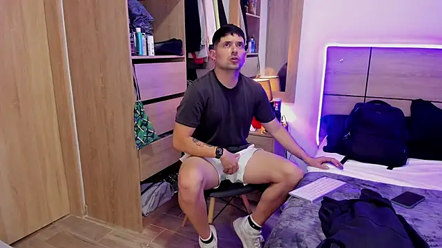 Snapshot of ILoveNYStyle chatting on 03.15.25 ILoveNYStyle online show from 03.15.25