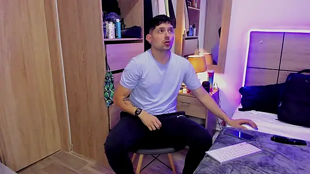 Snapshot of ILoveNYStyle chatting on 03.16.25 ILoveNYStyle online show from 03.16.25