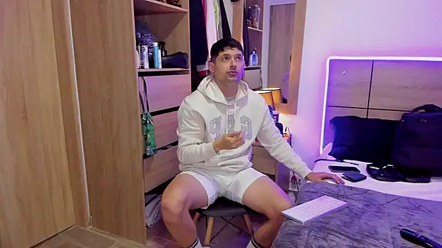 Snapshot of ILoveNYStyle chatting on 03.18.25 ILoveNYStyle online show from 03.18.25