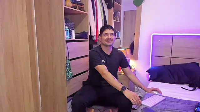 Snapshot of ILoveNYStyle chatting on 03.20.25 ILoveNYStyle online show from 03.20.25