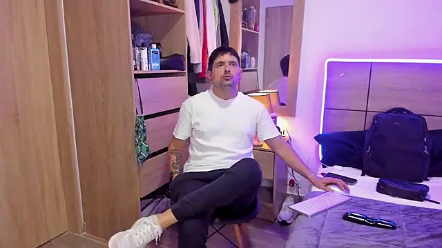 Snapshot of ILoveNYStyle chatting on 03.21.25 ILoveNYStyle online show from 03.21.25