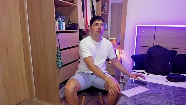 Snapshot of ILoveNYStyle chatting on 03.22.25 ILoveNYStyle online show from 03.22.25