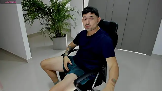 Snapshot of ILoveNYStyle chatting on 01.15.26 ILoveNYStyle online show from 01.15.26