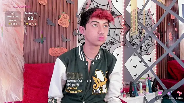 Snapshot of Allen_Starck chatting on 10.15.25 Allen Starck online show from 10.15.25