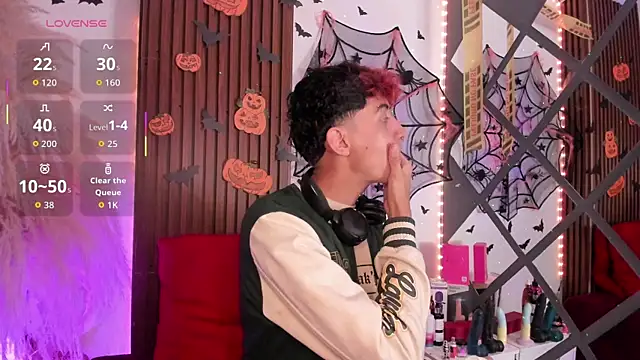 Snapshot of Allen_Starck chatting on 10.17.25 Allen Starck online show from 10.17.25