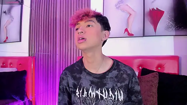 Snapshot of Allen_Starck chatting on 10.28.25 Allen Starck online show from 10.28.25