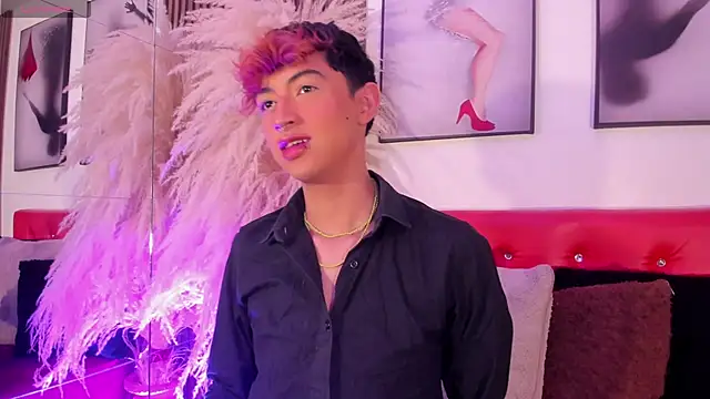 Snapshot of Allen_Starck chatting on 11.06.25 Allen Starck online show from 11.06.25