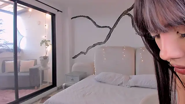 soidai miiu online show from 09.08.25