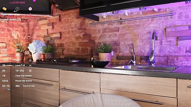 Snapshot of Agatha_Mott chatting on 03.02.25 Agatha Mott online show from 03.02.25