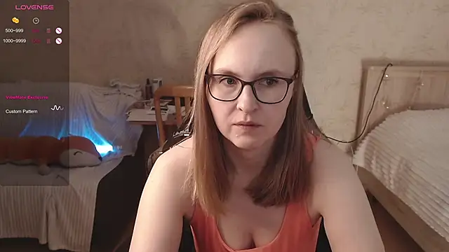 Snapshot of Agatha_Mott chatting on 09.30.25 Agatha Mott online show from 09.30.25