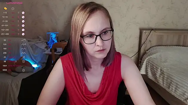 Snapshot of Agatha_Mott chatting on 10.13.25 Agatha Mott online show from 10.13.25