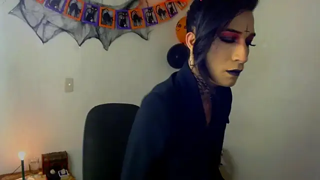 NovaNyx11 online show from 10.17.25