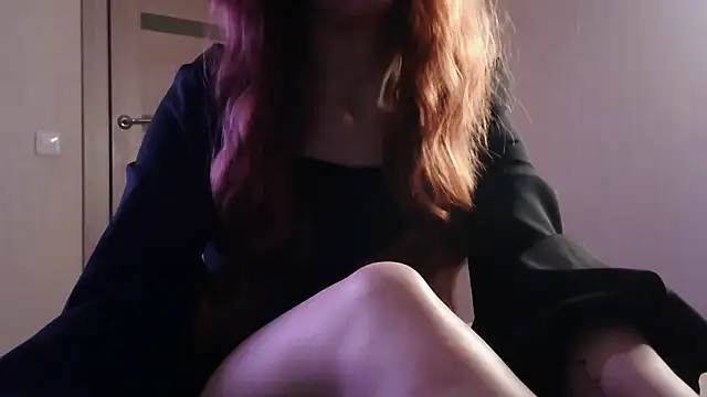 Snapshot of _AliceOwen_ chatting on 03.06.25 AliceOwen online show from 03.06.25