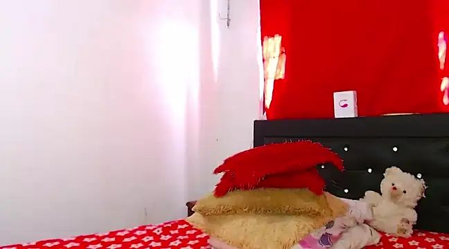 Catalinehot latin online show from 02.22.25