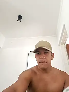 liamlara online show from 03.18.25