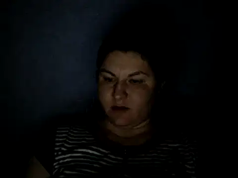 KiraSwee online show from 01.27.25