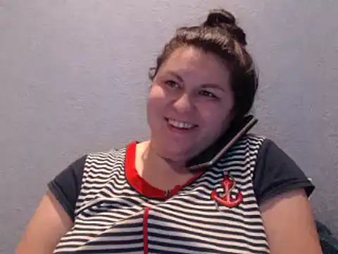 KiraSwee online show from 01.29.25