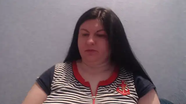 KiraSwee online show from 02.26.26