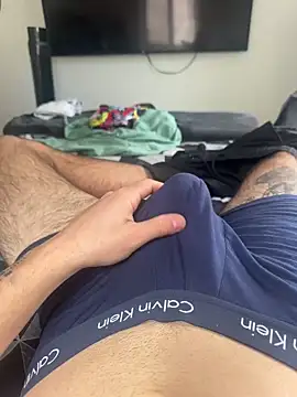 Snapshot of Bicho13132 chatting on 02.18.26 Bicho13132 online show from 02.18.26