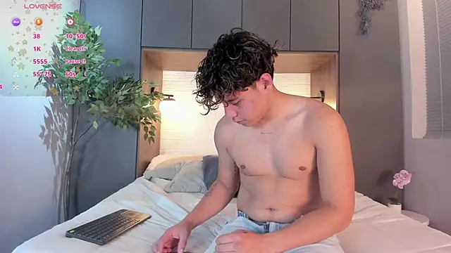 Snapshot of Gabriell_ramirez chatting on 02.25.25 Gabriell ramirez online show from 02.25.25