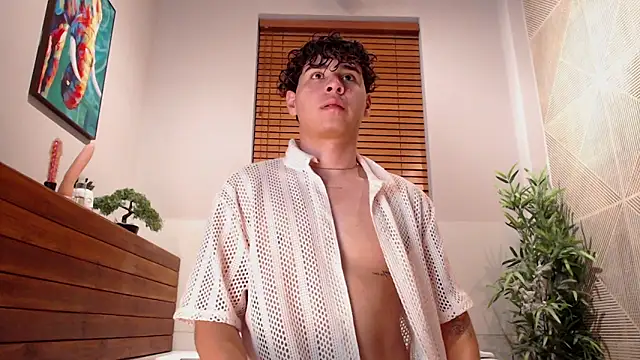 Snapshot of Gabriell_ramirez chatting on 02.27.25 Gabriell ramirez online show from 02.27.25