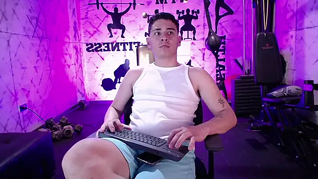 Snapshot of Gabriell_ramirez chatting on 10.06.25 Gabriell ramirez online show from 10.06.25