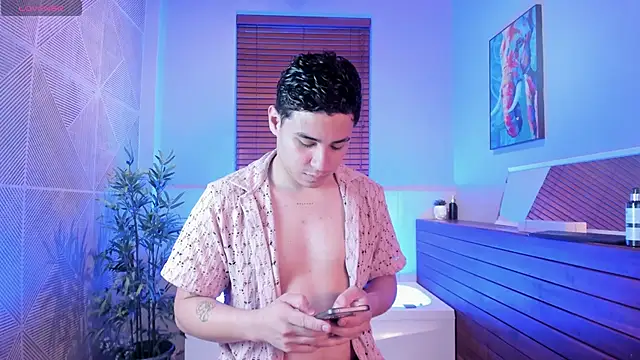 Snapshot of Gabriell_ramirez chatting on 10.27.25 Gabriell ramirez online show from 10.27.25