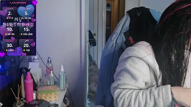 AureliaXOX online show from 10.22.25