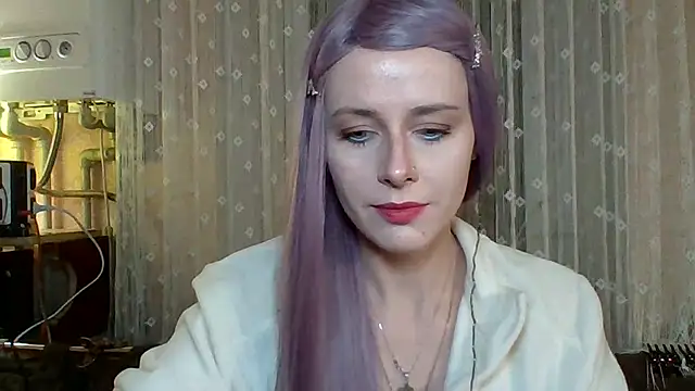 LuminousLady online show from 03.15.25