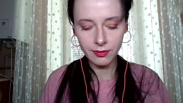 LuminousLady online show from 09.09.25