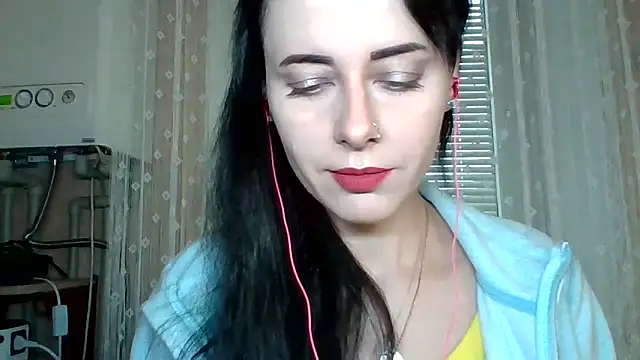 LuminousLady online show from 10.20.25