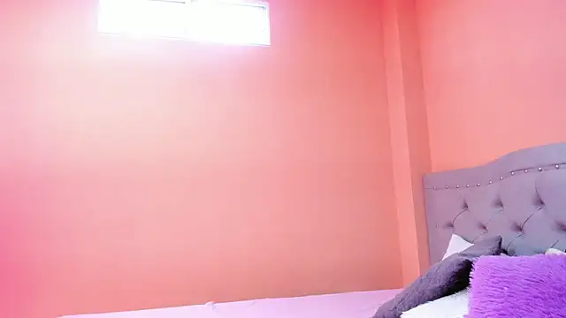 Snapshot of littletammy4u_ chatting on 03.02.25 littletammy4u online show from 03.02.25