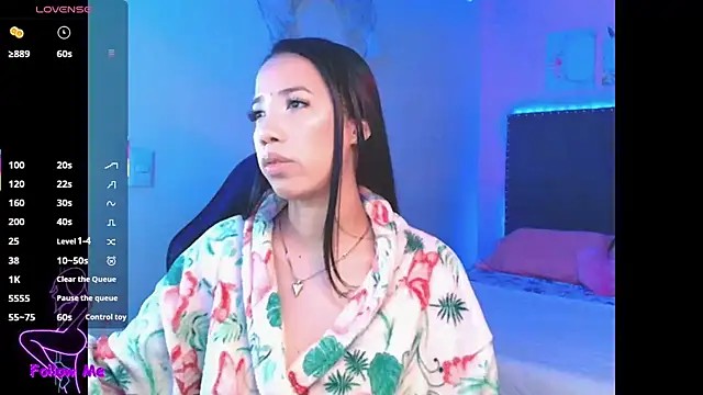 SallyWhitee online show from 09.15.25