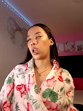 SallyWhitee online show from 02.24.26